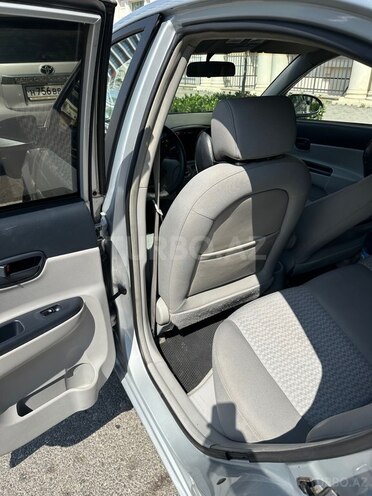 Hyundai Accent-10