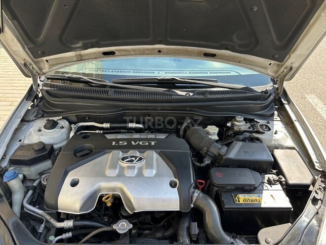 Hyundai Accent-14