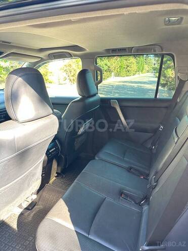 Toyota Land Cruiser Prado-7
