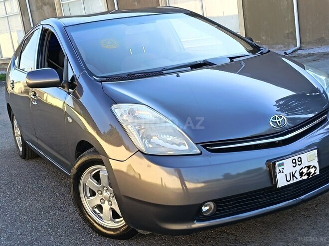 Toyota Prius-5