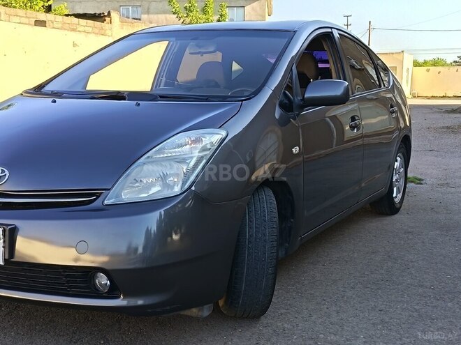 Toyota Prius-7