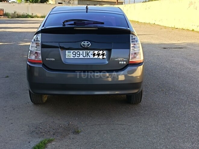 Toyota Prius-3