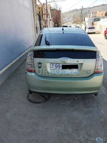 Toyota Prius-2