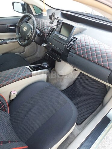 Toyota Prius-3
