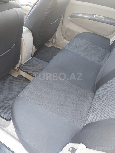 Toyota Prius-5