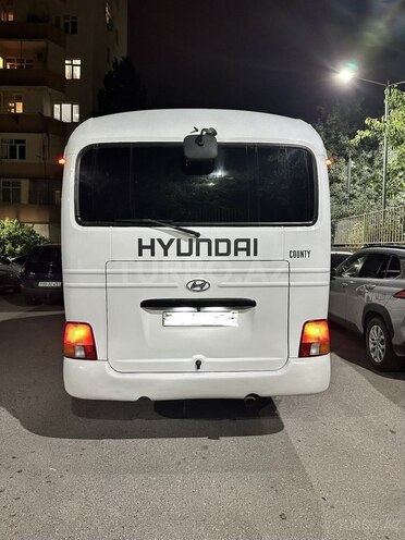 Hyundai County-4