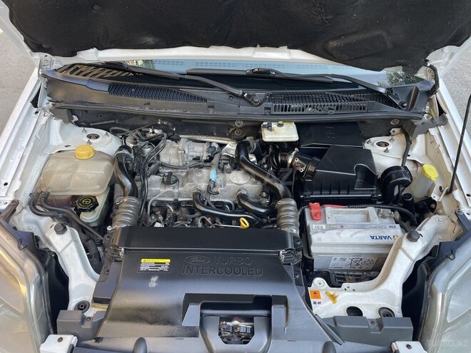 Ford Transit Connect-9