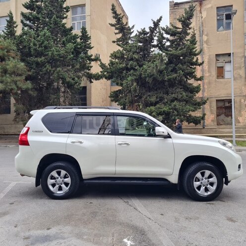 Toyota Land Cruiser Prado-3