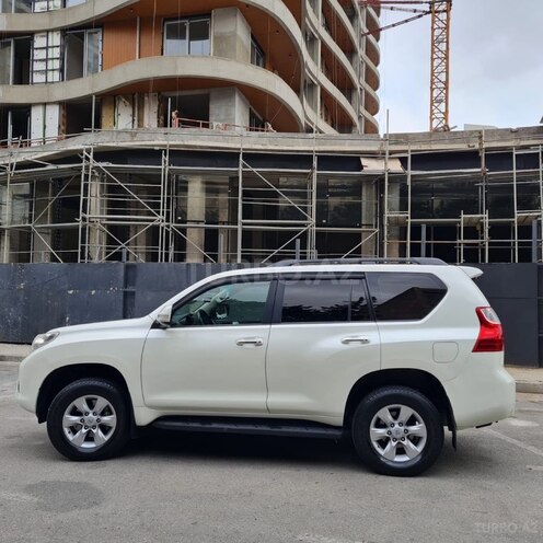 Toyota Land Cruiser Prado-4