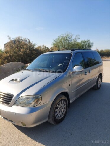 Kia Carnival-4