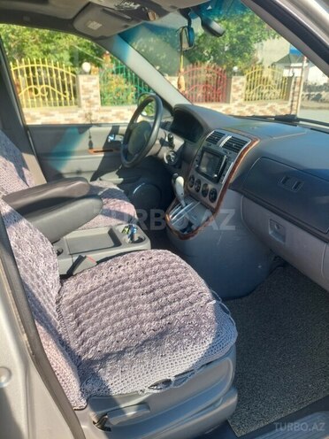Kia Carnival-8