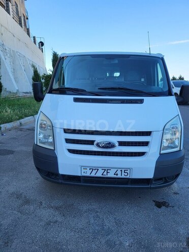 Ford Transit-3