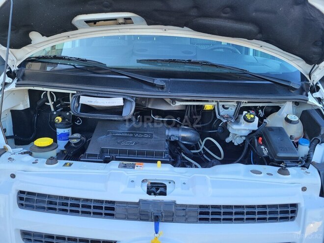 Ford Transit-9