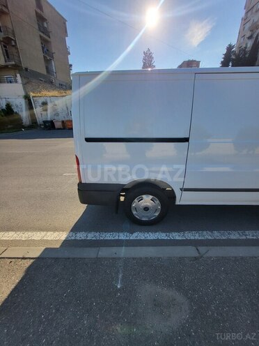 Ford Transit-8