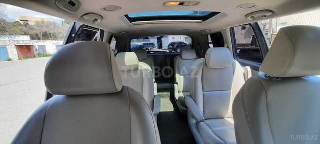 Kia Carnival-4