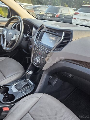 Hyundai Santa Fe-8
