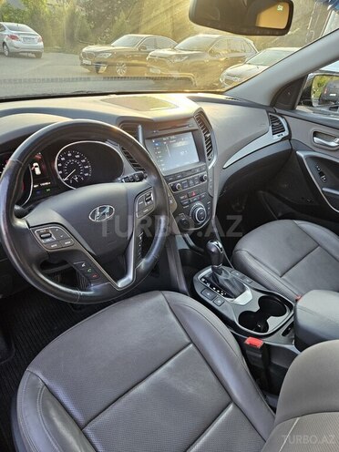 Hyundai Santa Fe-10