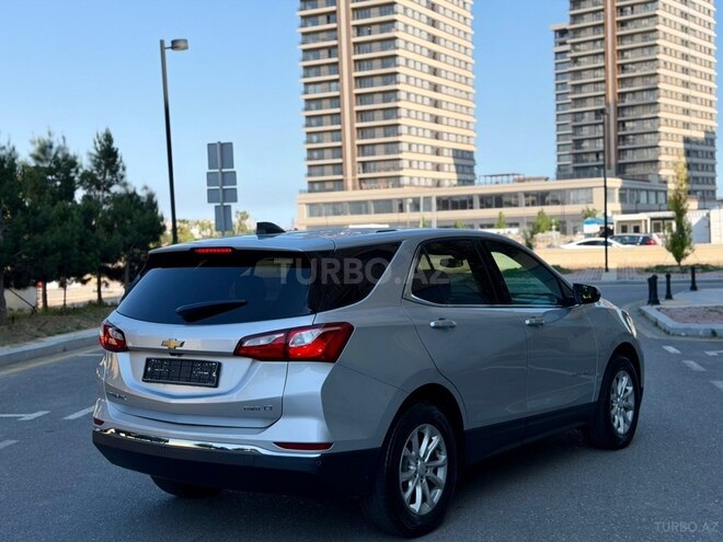 Chevrolet Equinox-8