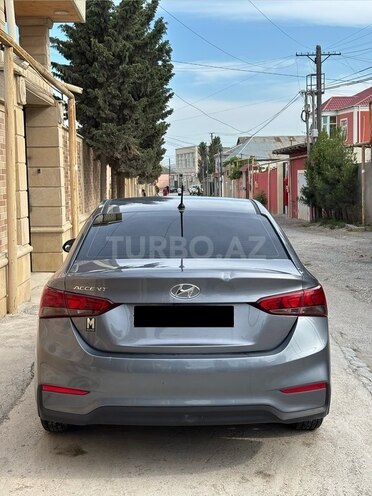 Hyundai Accent-8