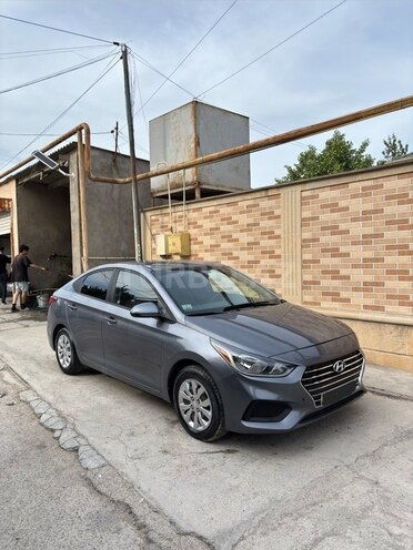 Hyundai Accent-3