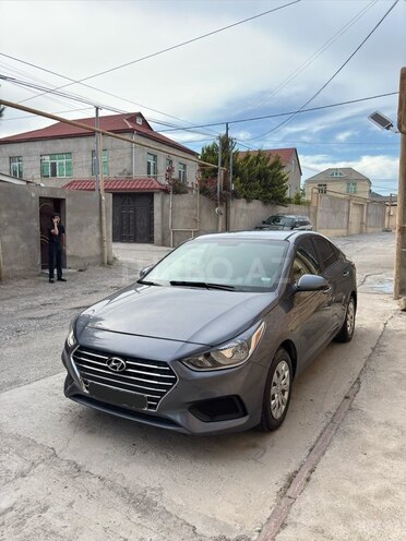 Hyundai Accent-9