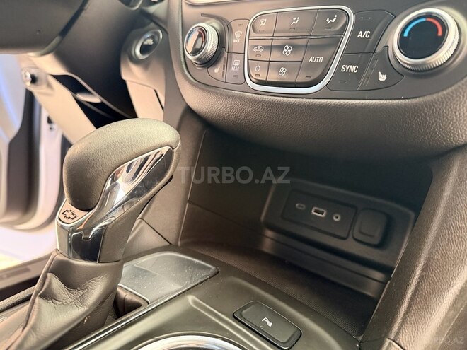Chevrolet Equinox-3