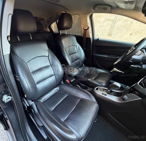 Chevrolet Cruze-9