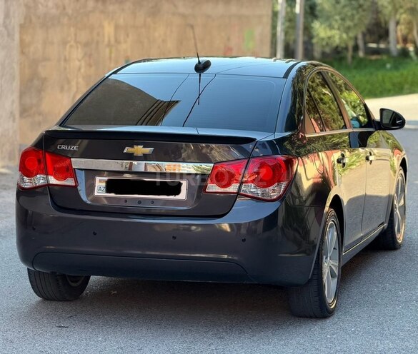 Chevrolet Cruze-6