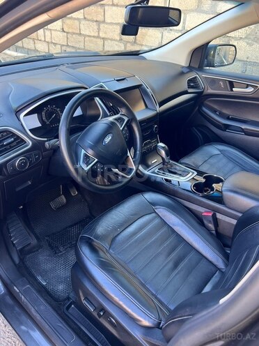 Ford Edge-12