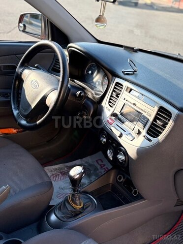 Kia Rio-8