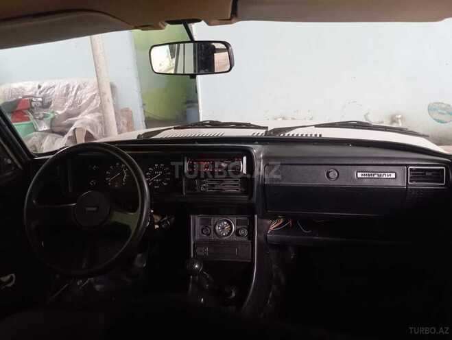 LADA (VAZ) 2107-4