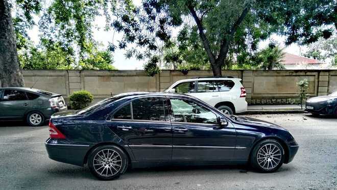 Mercedes C 200-4