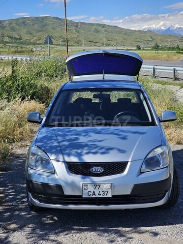 Kia Rio-1