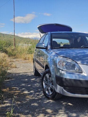 Kia Rio-4