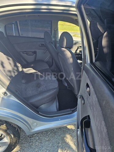 Kia Rio-6