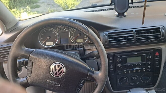 Volkswagen Passat-7