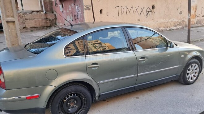 Volkswagen Passat-4