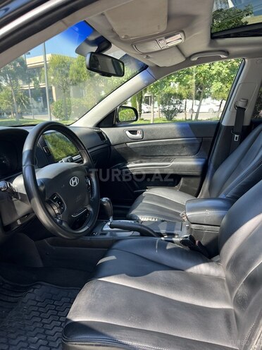 Hyundai Sonata-12