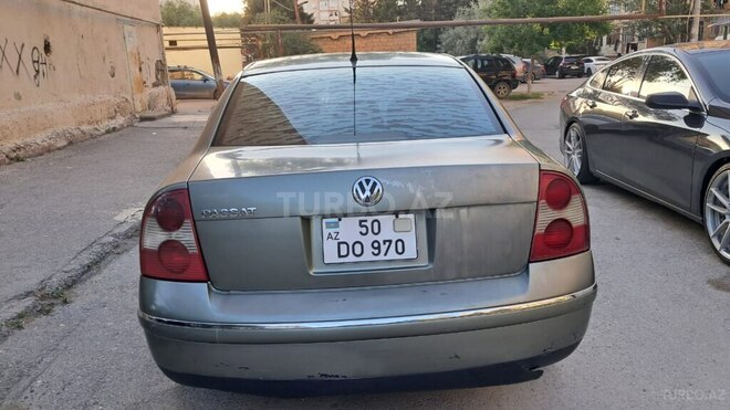 Volkswagen Passat-2