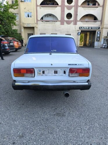 LADA (VAZ) 2107-2