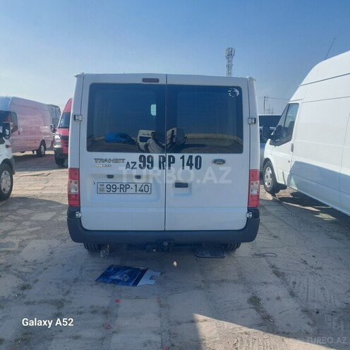 Ford Transit-2