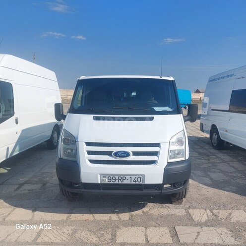 Ford Transit-1