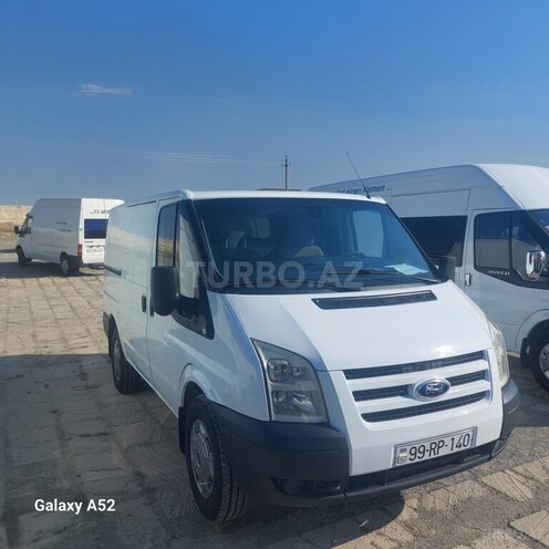 Ford Transit-4