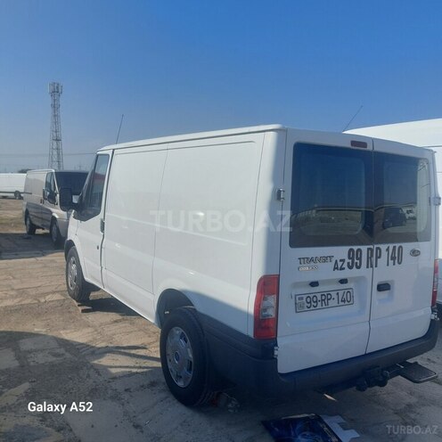 Ford Transit-6