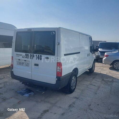 Ford Transit-7