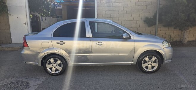 Chevrolet Aveo-4
