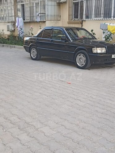 Mercedes 190-2