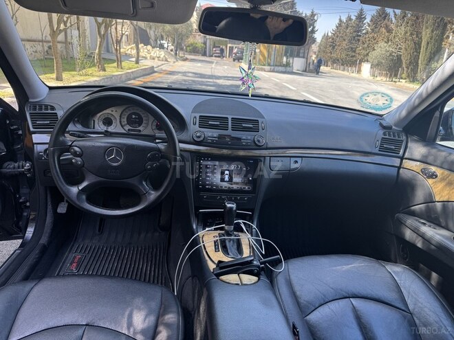 Mercedes E 320-8