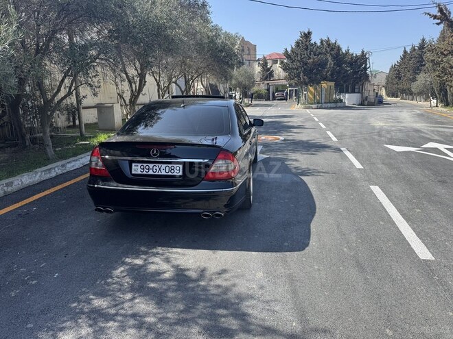 Mercedes E 320-9
