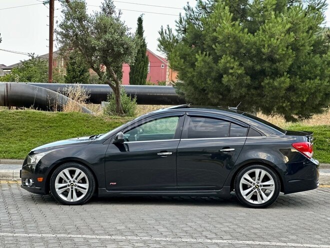 Chevrolet Cruze-11